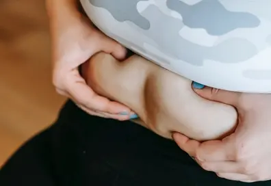How to know if you have belly fat or belly bloat? A simple home remedy you can do to find out