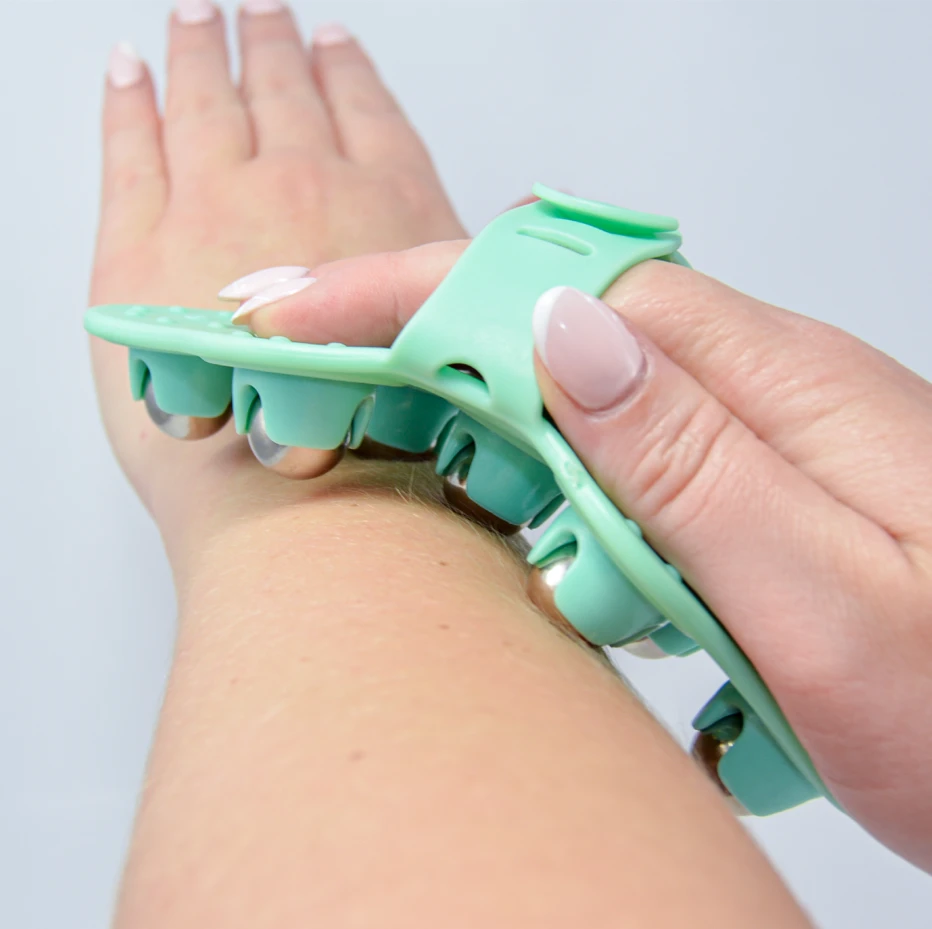 Queen of the Thrones Castor Oil Fascia Massage Roller Kit enhance your lymphatic flow